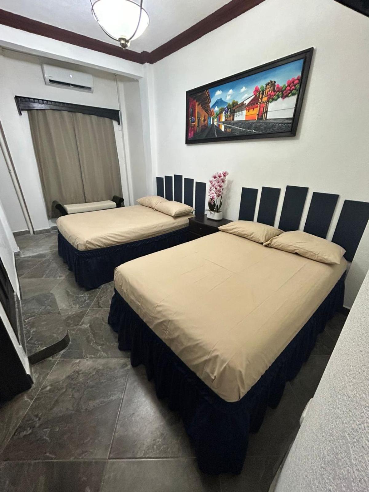 Hostal Casa De Grethel Flores Bagian luar foto