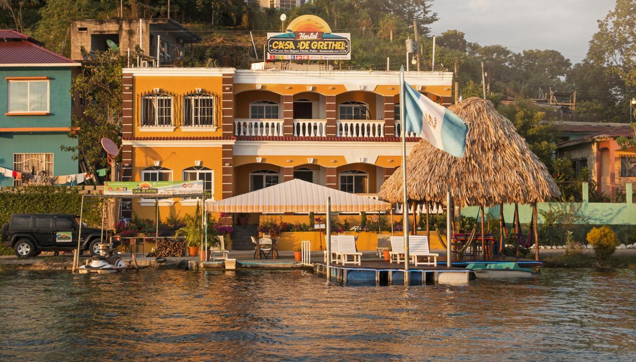 Hostal Casa De Grethel Flores Bagian luar foto