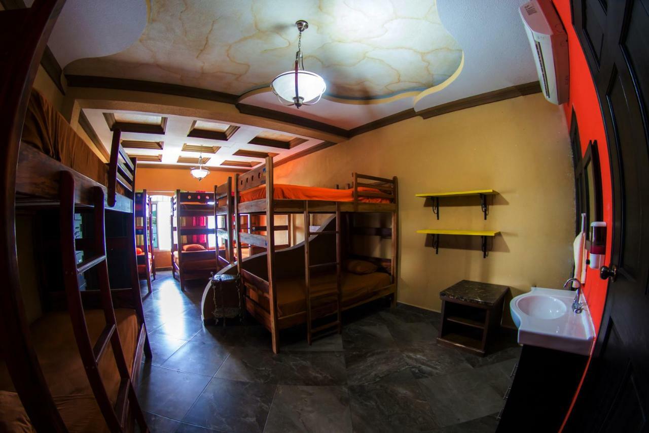 Hostal Casa De Grethel Flores Bagian luar foto