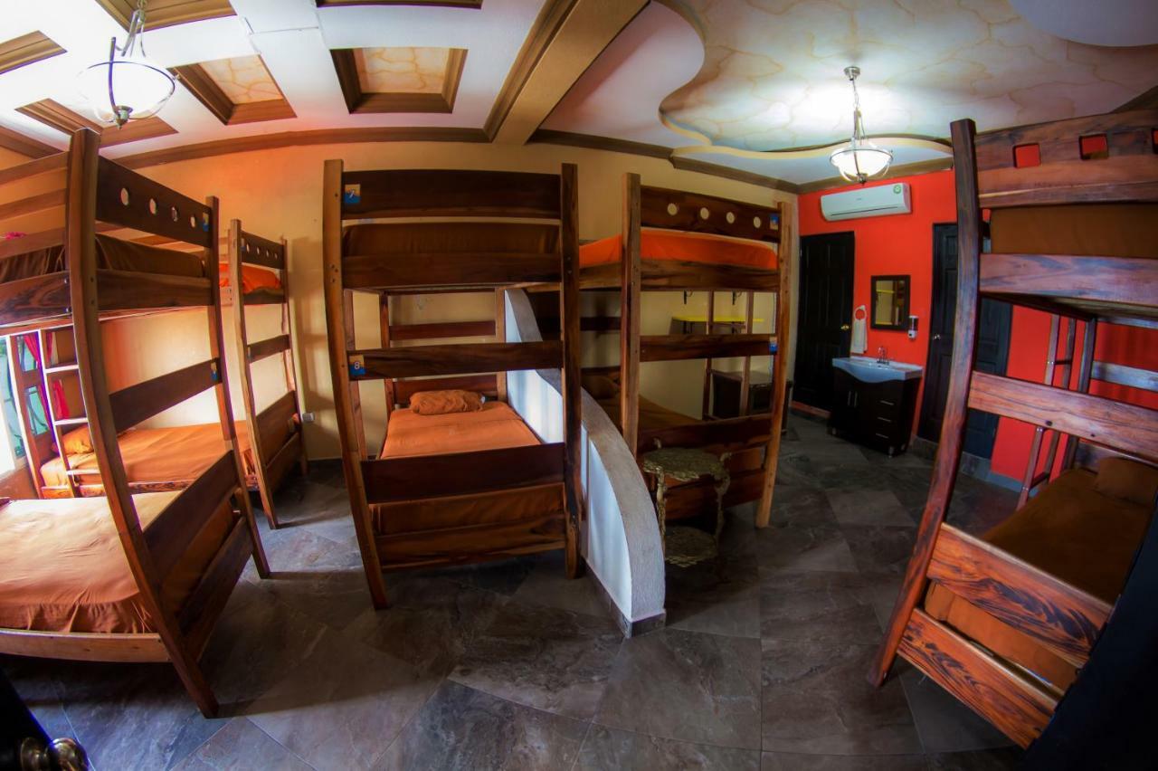 Hostal Casa De Grethel Flores Bagian luar foto