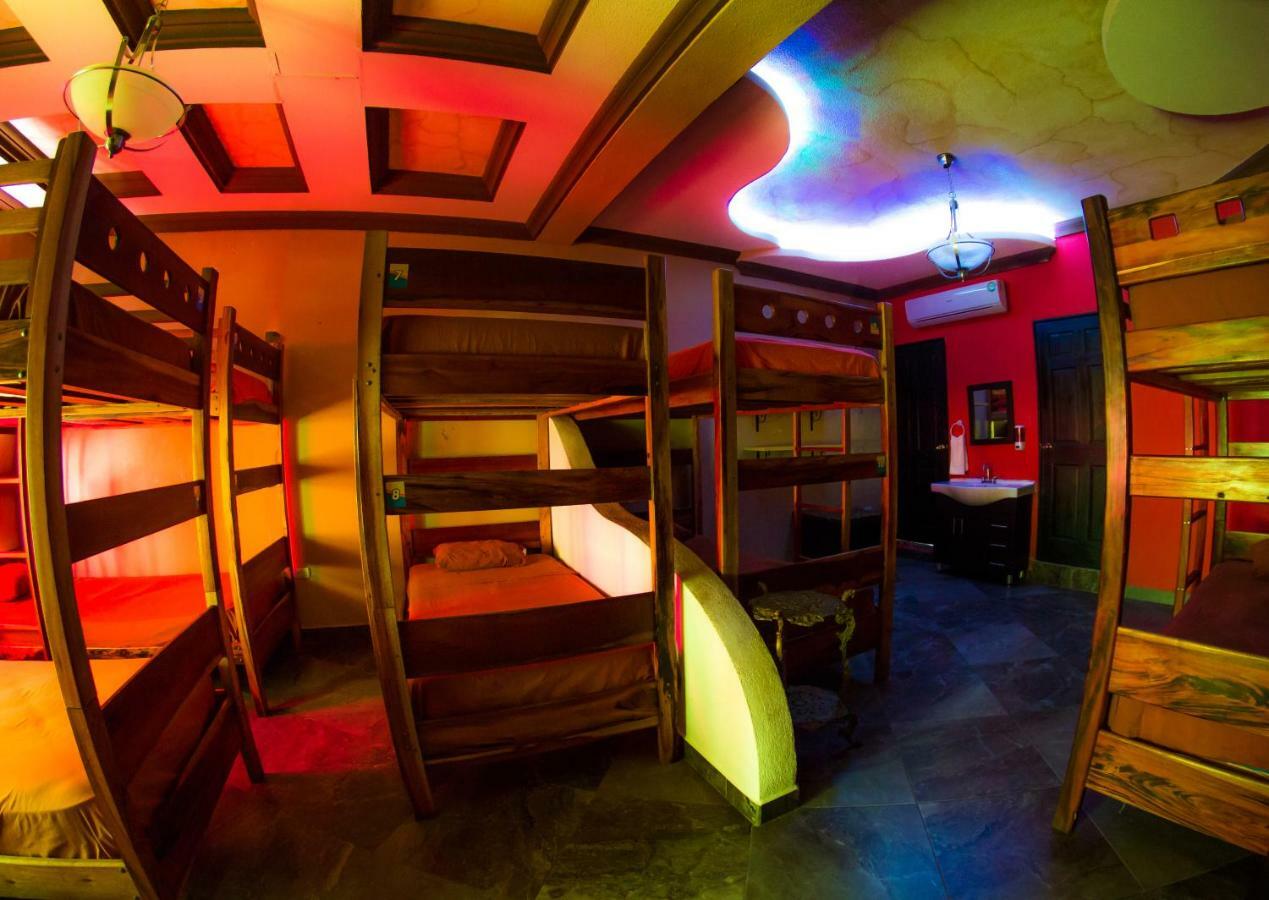 Hostal Casa De Grethel Flores Bagian luar foto