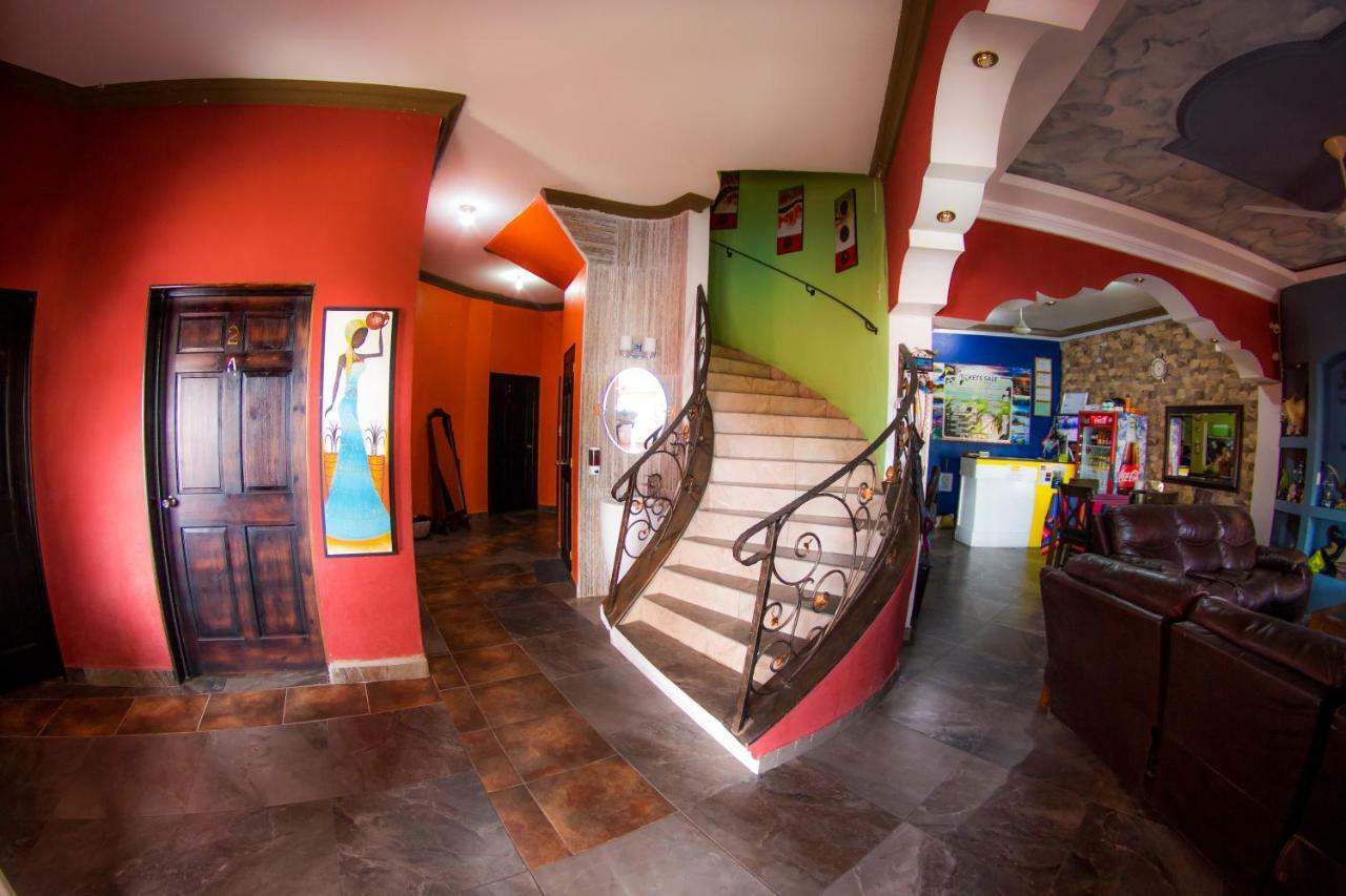 Hostal Casa De Grethel Flores Bagian luar foto